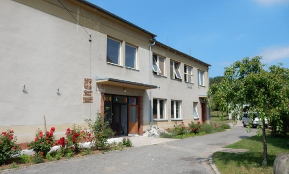 Pozvánka na prohlídku rekonstruované školy v Chodovicích