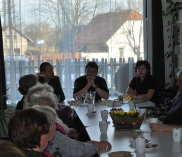 Klub seniorů-přednáška Městské policie + odborů MÚ Hořice 9.3.2015