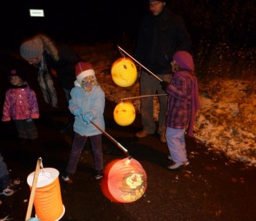 Lampionový průvod na sněhu 27.10.2012