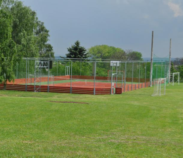 Otevření sportovního areálu na hřišti u vygonu 21. 5. 2011