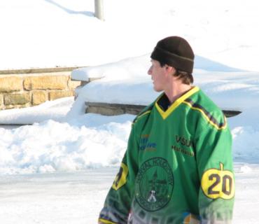 Hokejové utkání na rybníku v Holovousích 31. 1. 2010