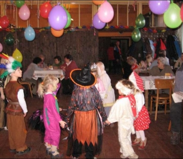 Dětský maškarní karneval 3. 2. 2008