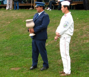 Hasičské ,,sranda,, závody na hřišti u vagonu 20. 9. 2008