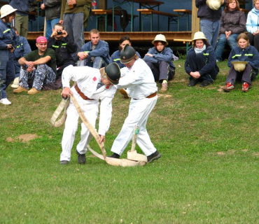 Hasičské ,,sranda,, závody na hřišti u vagonu 20. 9. 2008