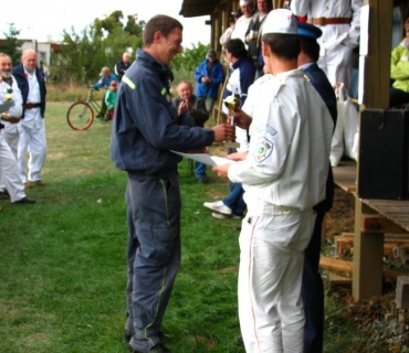 Hasičské ,,sranda,, závody na hřišti u vagonu 20. 9. 2008