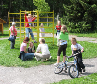 Dětský den za školou v Chodovicíh 1. 6. 2006