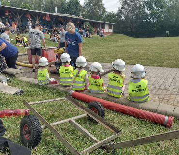 Netradiční dětská hasičská soutěž